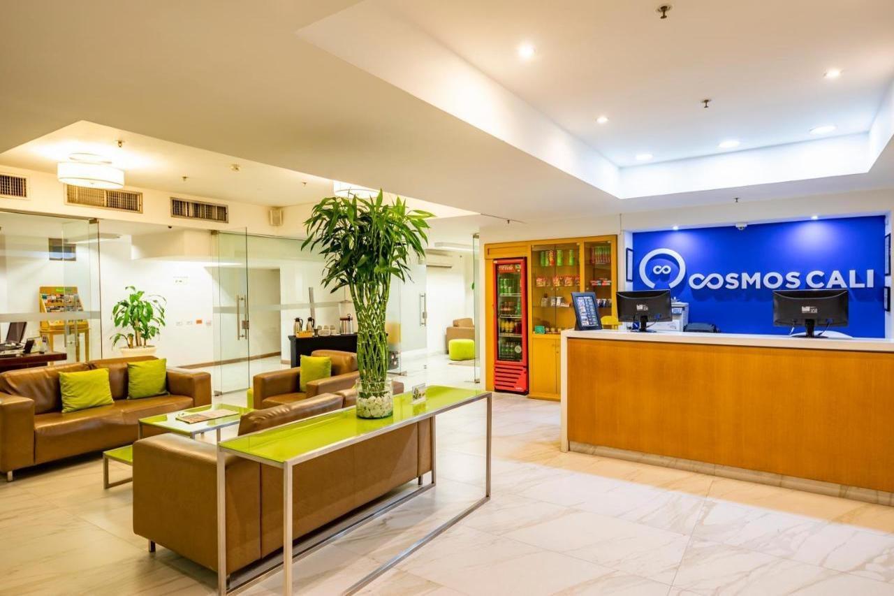 Hotel Cosmos 칼리 외부 사진