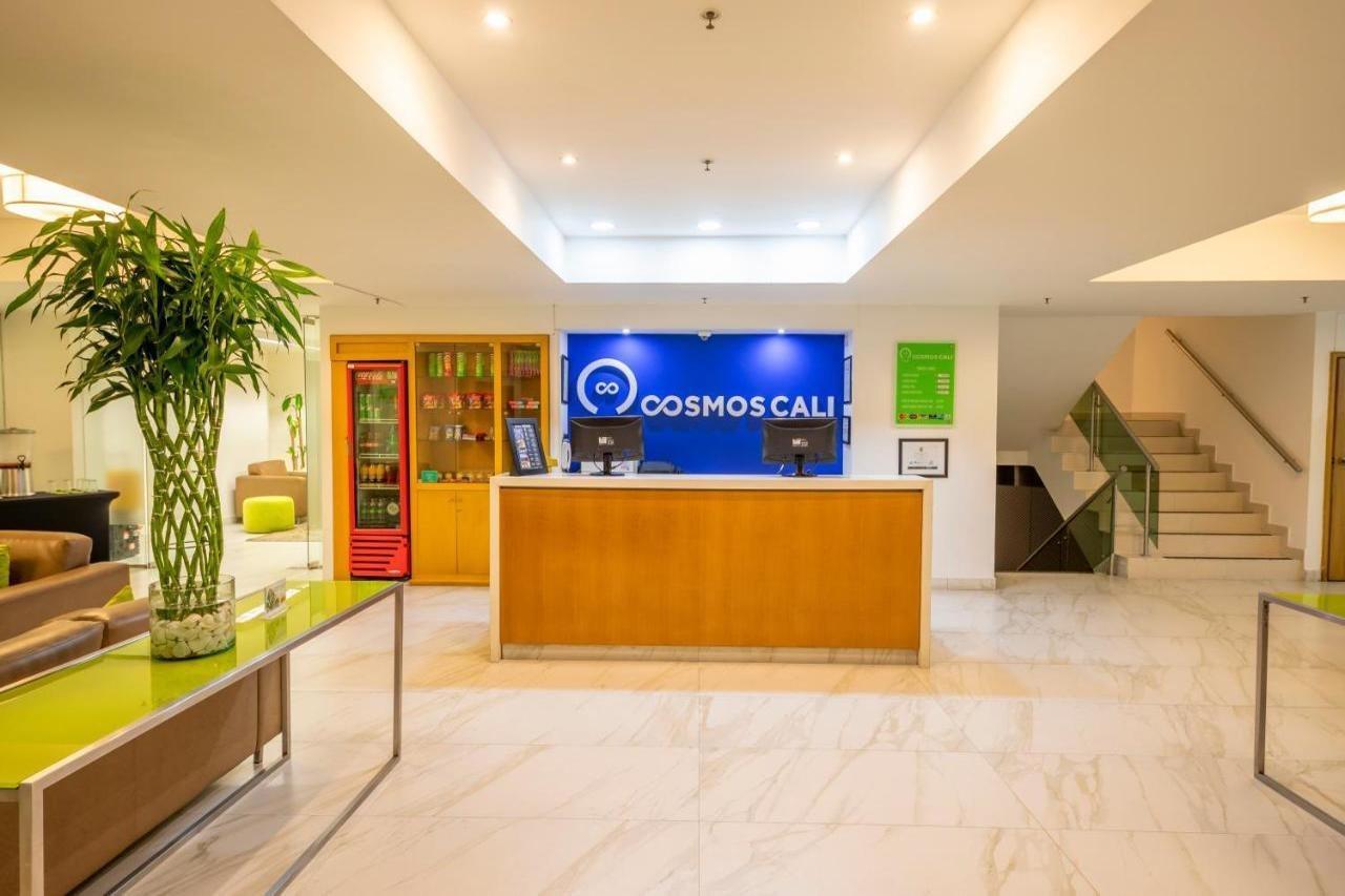 Hotel Cosmos 칼리 외부 사진