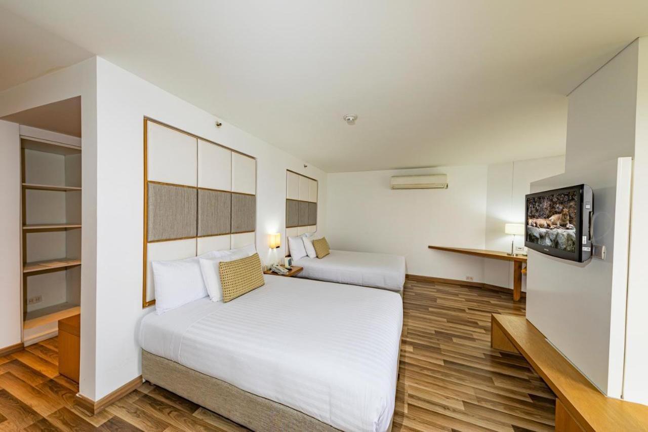 Hotel Cosmos 칼리 외부 사진