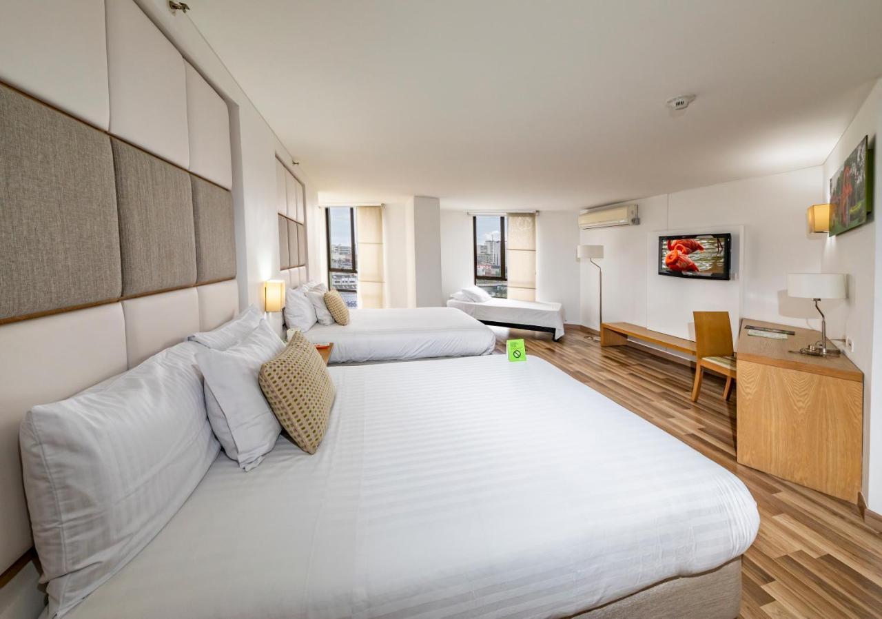 Hotel Cosmos 칼리 외부 사진
